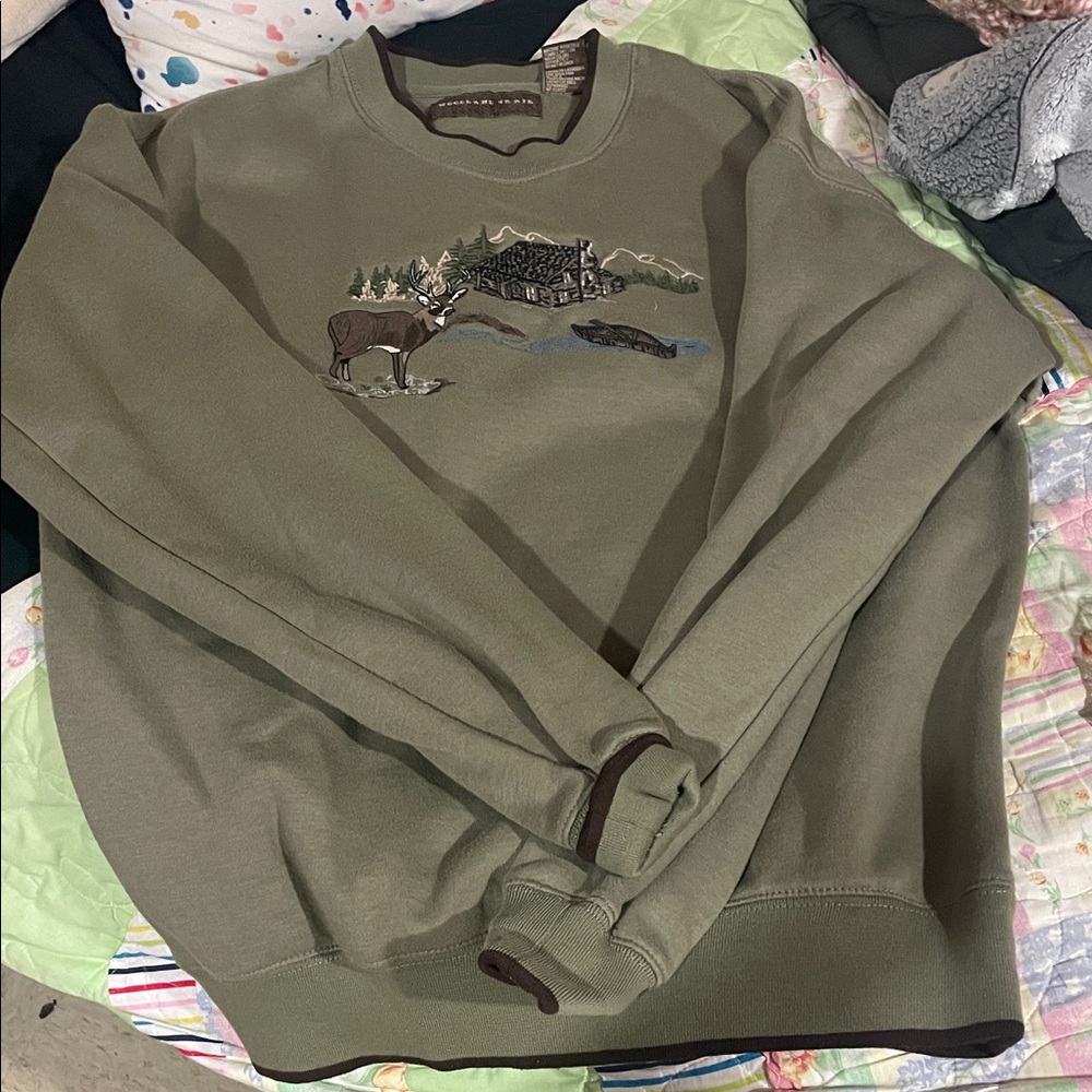 Men's Olive Green Crewneck Sweater with Cabin Design